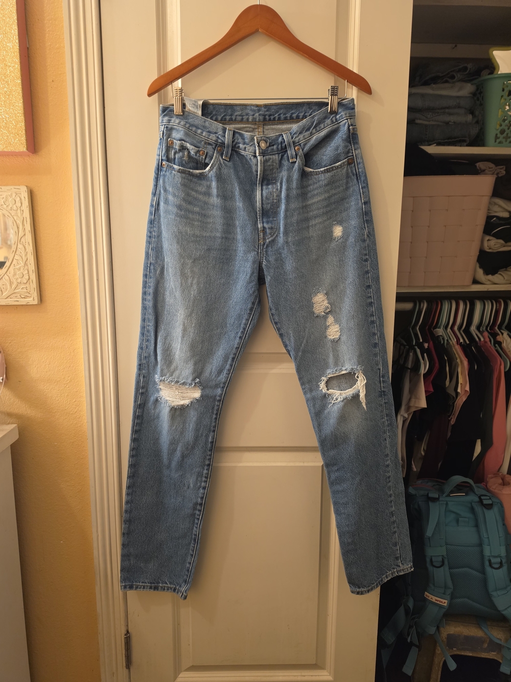 Levi's Women's 501 Straight Leg Distressed Light Blue Jeans Sz 29×32